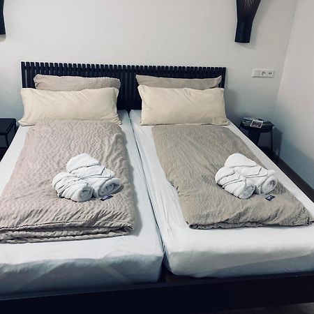 Free Apartment - Ermstal 巴特乌拉赫 外观 照片