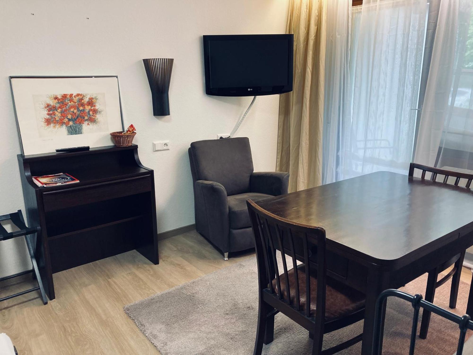 Free Apartment - Ermstal 巴特乌拉赫 外观 照片